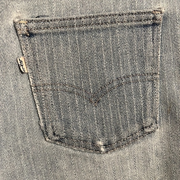 Woman’s Plus Striped Levi’s White Tag Stretchy Distressed Shorts Size 18 - Picture 4 of 12